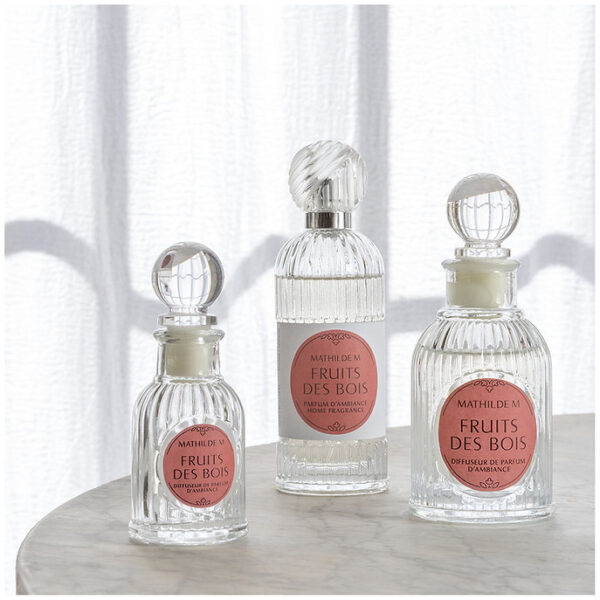 792a6d_cc99542e28d24dd98fbd9dc2b4f3131b~mv2 Mathilde M - Recarga para mikados 200ml - FRUITS DES BOIS