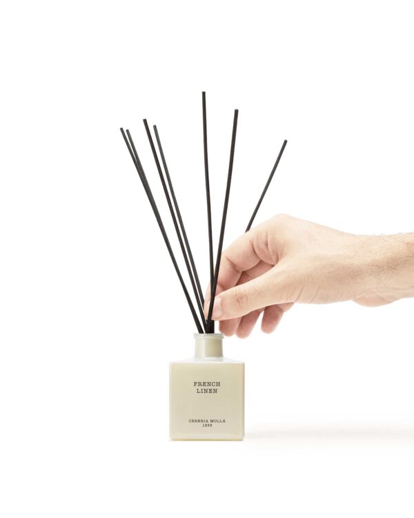 mikado perfumado con la fragancia french linen de cereria molla en blanc barcelona Cerería Mollá - Mikado perfumado 100ml - FRENCH LINEN