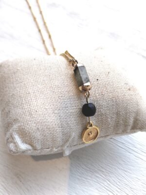 Beave - Collar corto con cadeneta y piedra gris - END GREY
