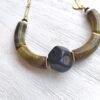 Beave - Collar largo tubular con piedra - THALIA