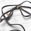 Beave - Collar antelina gris con pieza lila