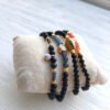 pulseras con bolas pequeñas en tonos oscuros de bettys dream en blanc barcelona Beave - Pulseras de bolitas pequeñas negras